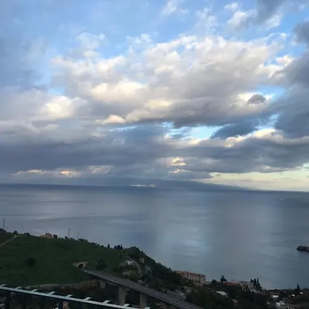 La Terrazza Sul Mare 4* تاورمينا